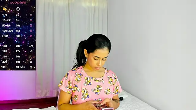 Snapshot of VioletaSotter chatting on 04.04.26 VioletaSotter online show from 04.04.26