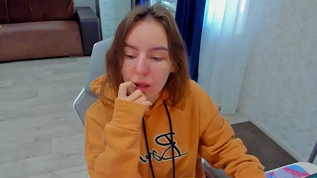 c arina x online show from 09.17.25