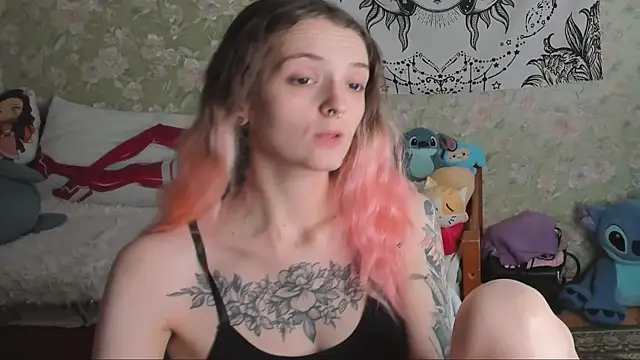 Snapshot of Cutie_Adelia chatting on 01.07.26 Cutie Adelia online show from 01.07.26