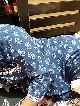 Diya 143 online show from 10.19.25