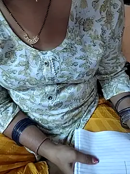 Snapshot of Diya_143 chatting on 06.11.26 Diya 143 online show from 06.11.26