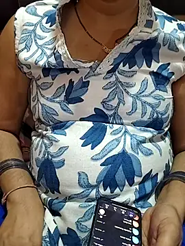 Snapshot of Diya_143 chatting on 06.14.26 Diya 143 online show from 06.14.26
