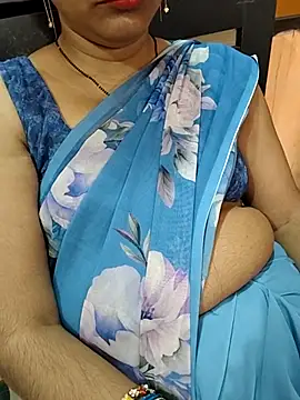 Snapshot of Diya_143 chatting on 06.21.26 Diya 143 online show from 06.21.26