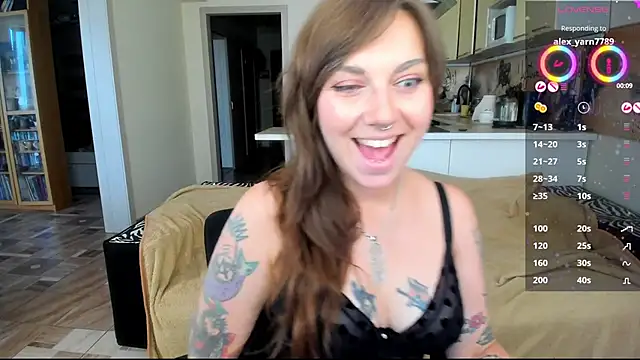 StacyTigerr online show from 10.08.25