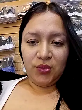 Snapshot of Arisha34 chatting on 12.19.25 Arisha34 online show from 12.19.25