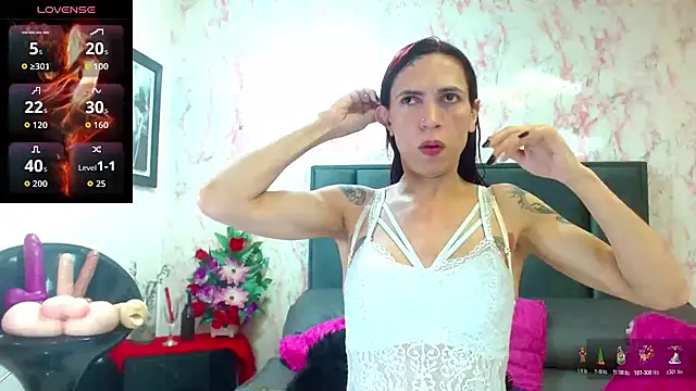 VanessaWolf online show from 10.18.25