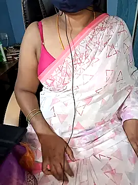 Snapshot of Tamil-hotwife chatting on 01.21.25 Tamil-hotwife online show from 01.21.25