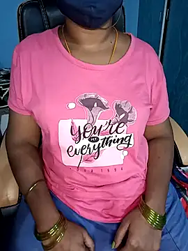 Snapshot of Tamil-hotwife chatting on 01.23.25 Tamil-hotwife online show from 01.23.25