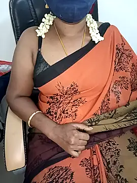 Snapshot of Tamil-hotwife chatting on 02.14.25 Tamil-hotwife online show from 02.14.25