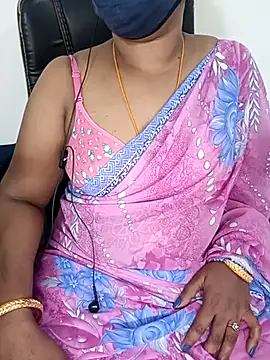 Snapshot of Tamil-hotwife chatting on 02.24.25 Tamil-hotwife online show from 02.24.25