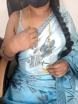 Snapshot of Tamil-hotwife chatting on 02.25.25 Tamil-hotwife online show from 02.25.25