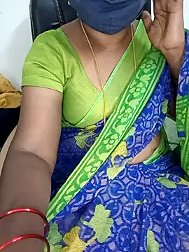 Snapshot of Tamil-hotwife chatting on 03.09.25 Tamil-hotwife online show from 03.09.25