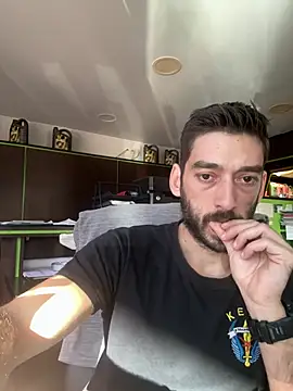 Snapshot of dk2995 chatting on 12.11.24 dk2995 online show from 12.11.24