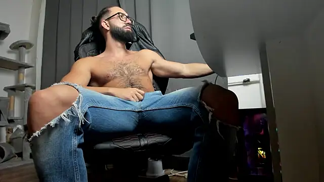 liamaesthetic online show from 11.08.25