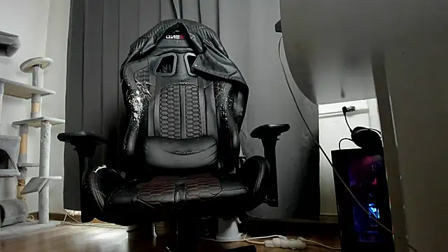 liamaesthetic online show from 11.09.25