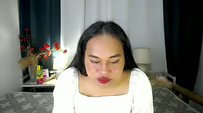 Snapshot of bettina_love chatting on 12.11.24 bettina love online show from 12.11.24