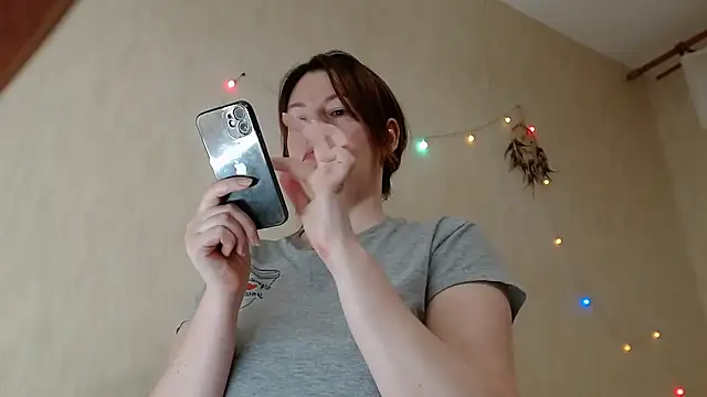 Kira land online show from 03.10.25