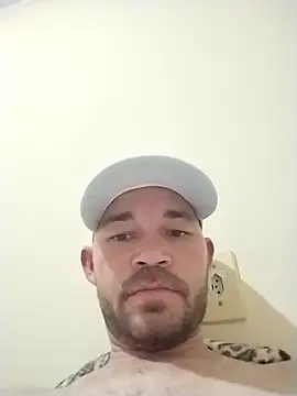 Snapshot of dottado05 chatting on 11.08.25 dottado05 online show from 11.08.25