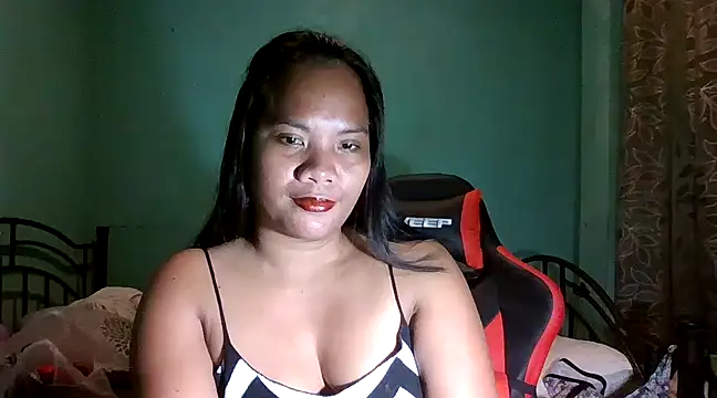 Snapshot of lexilicious_69 chatting on 02.08.25 lexilicious 69 online show from 02.08.25