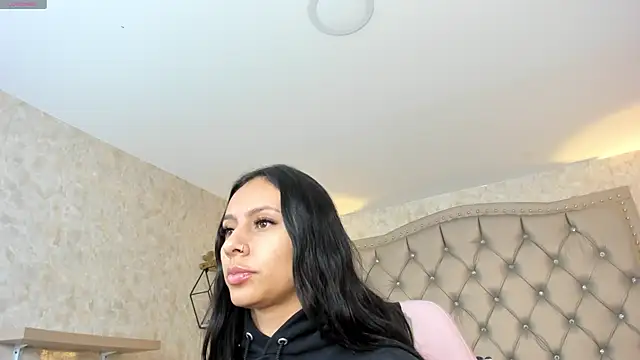 Snapshot of karlyn_angels chatting on 12.30.24 karlyn angels online show from 12.30.24