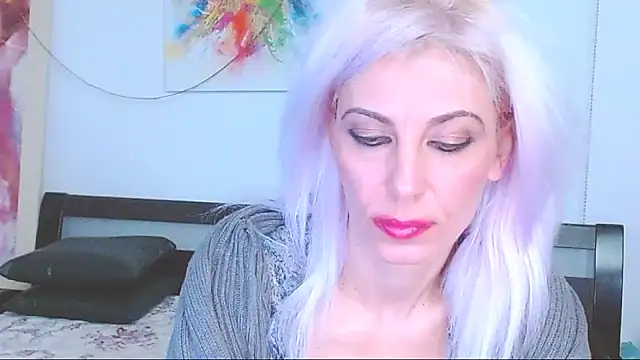 HoneyLara online show from 01.31.25