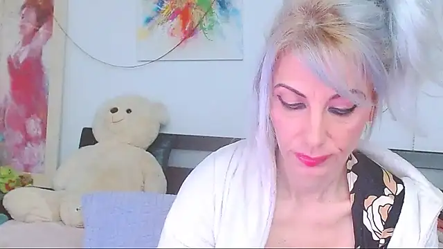 HoneyLara online show from 03.14.26