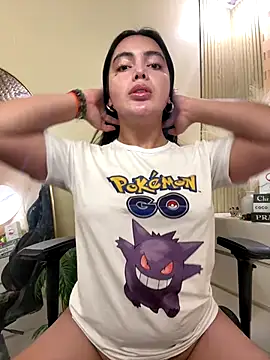 HotstuffCherrySummer online show from 10.27.25