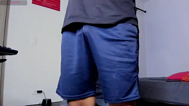 Snapshot of Cloudy_pigDude chatting on 03.13.25 Cloudy pigDude online show from 03.13.25