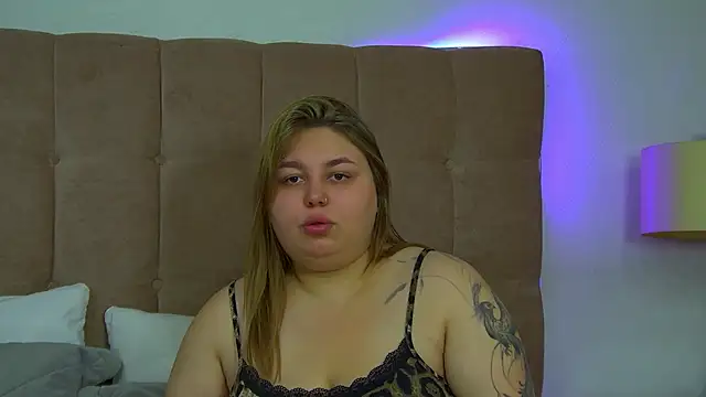 LillianKim online show from 11.06.25