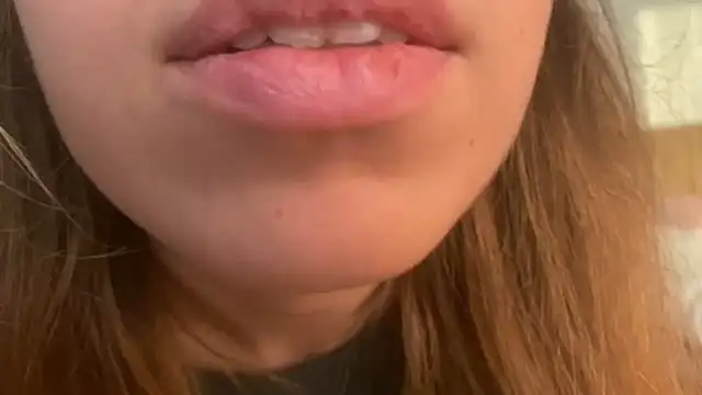 Mollyy998 online show from 10.31.25