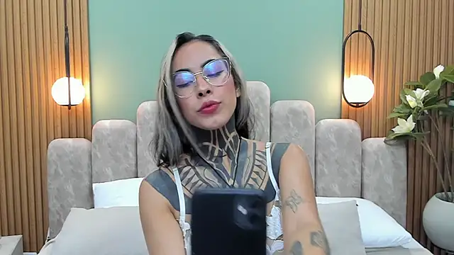 NicoleBlum online show from 03.07.25