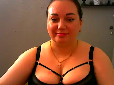Snapshot of AmanaGi chatting on 12.21.24 AmanaGi online show from 12.21.24