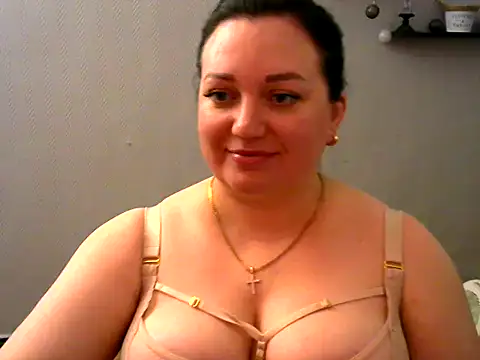 Snapshot of AmanaGi chatting on 02.07.25 AmanaGi online show from 02.07.25
