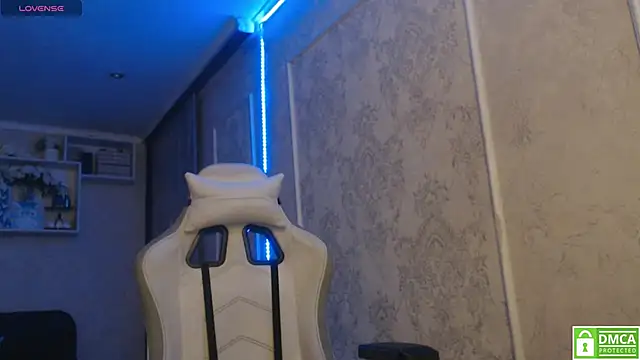 lunarose777 online show from 12.22.24