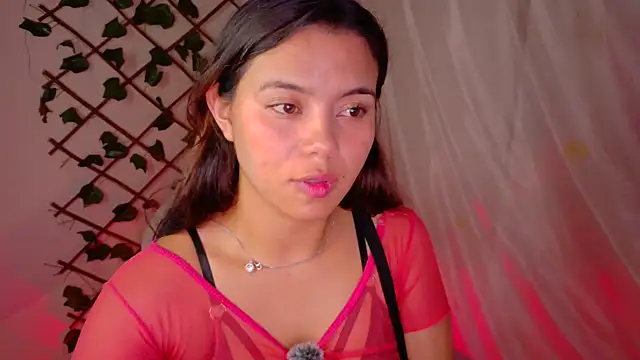 Snapshot of -Camila_ chatting on 12.19.25 -Camila online show from 12.19.25