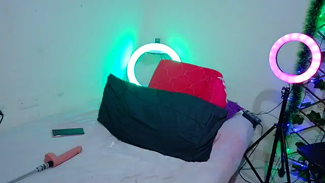 Snapshot of -Camila_ chatting on 02.08.26 -Camila online show from 02.08.26