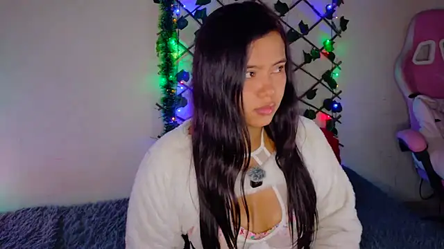 Snapshot of -Camila_ chatting on 03.04.26 -Camila online show from 03.04.26