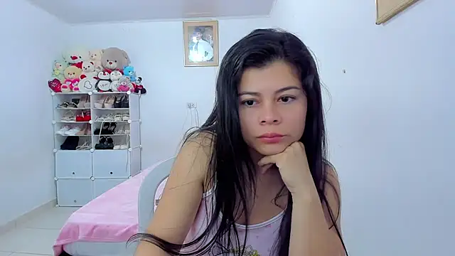 Snapshot of sweetnia chatting on 11.28.25 sweetnia online show from 11.28.25