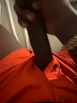 Snapshot of little0245 chatting on 09.21.25 little0245 online show from 09.21.25