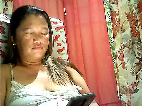 hott scarlett online show from 04.25.26