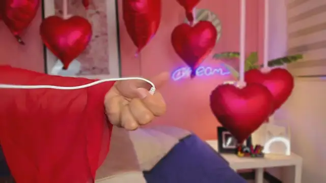 SoySaraa online show from 02.14.26