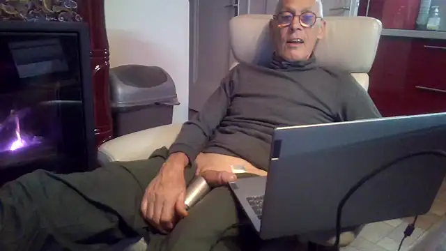 pierre5004 online show from 03.17.26