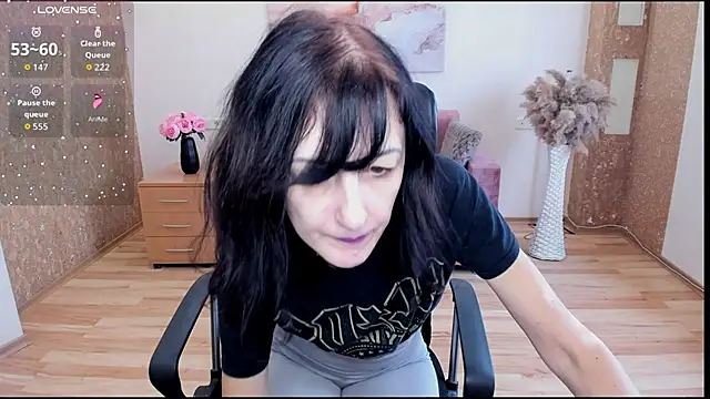 Snapshot of Dana_Haliti chatting on 03.10.26 Dana Haliti online show from 03.10.26