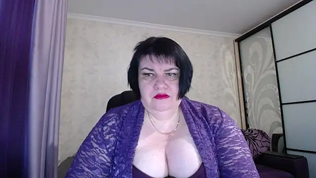 JuicyLady Di online show from 12.19.25