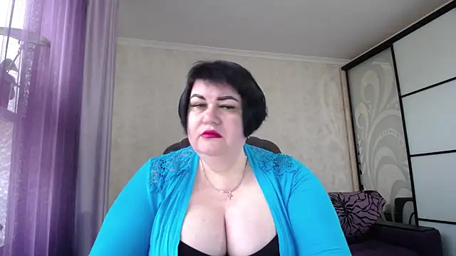 JuicyLady Di online show from 04.11.26