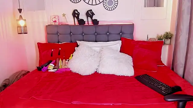 Ashley Beenson online show from 02.26.26