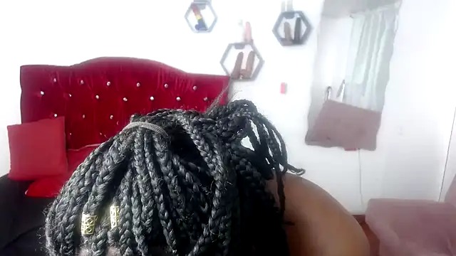 Snapshot of agatha_prime chatting on 01.03.25 agatha prime online show from 01.03.25