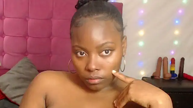 Snapshot of agatha_prime chatting on 02.26.25 agatha prime online show from 02.26.25