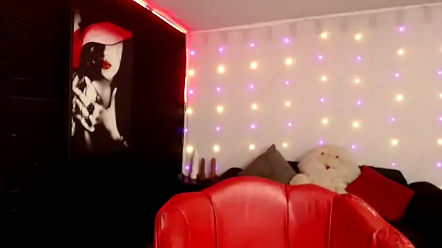 Snapshot of agatha_prime chatting on 09.27.25 agatha prime online show from 09.27.25