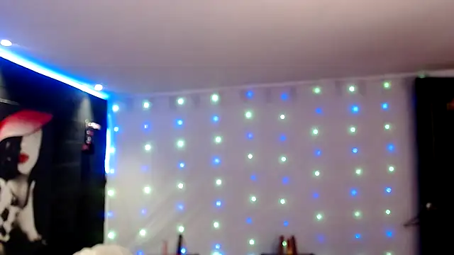 Snapshot of agatha_prime chatting on 10.28.25 agatha prime online show from 10.28.25